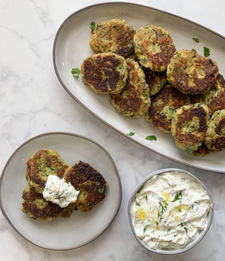 ZUCCHINI FRITTERS RECIPE – Kolokithokeftedes